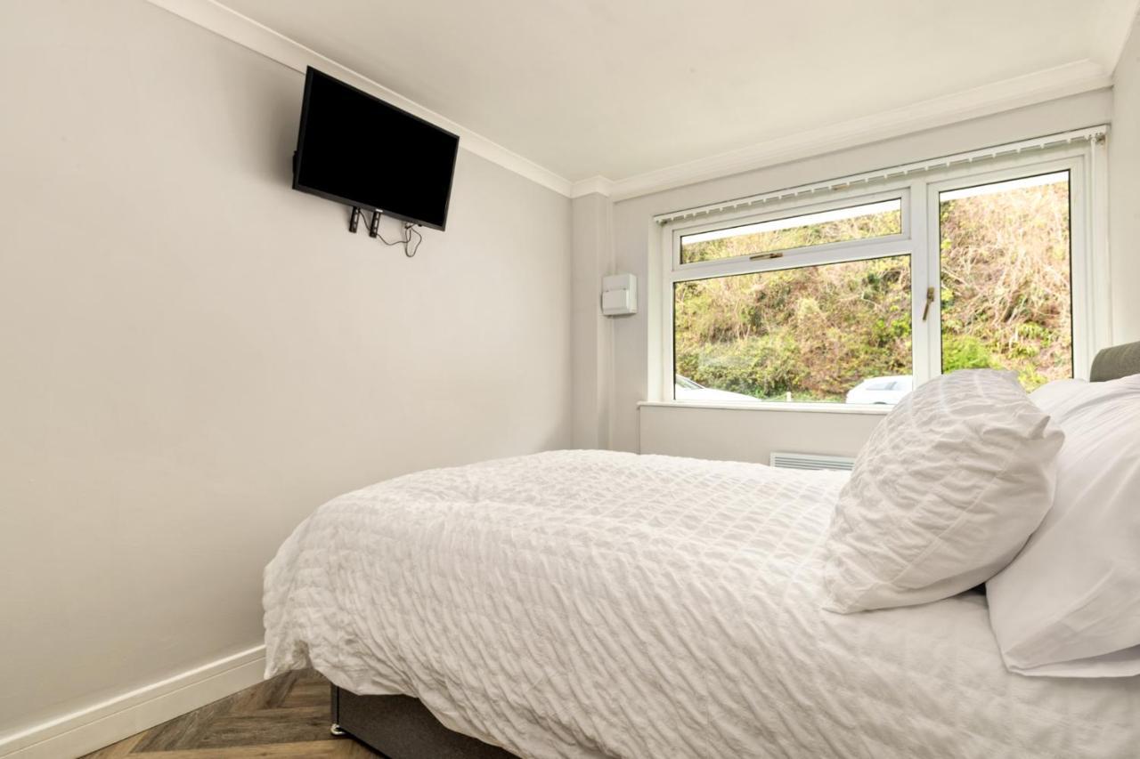Pleasant View - Direct Beach Access, Sea Views And Parking Saundersfoot Eksteriør billede