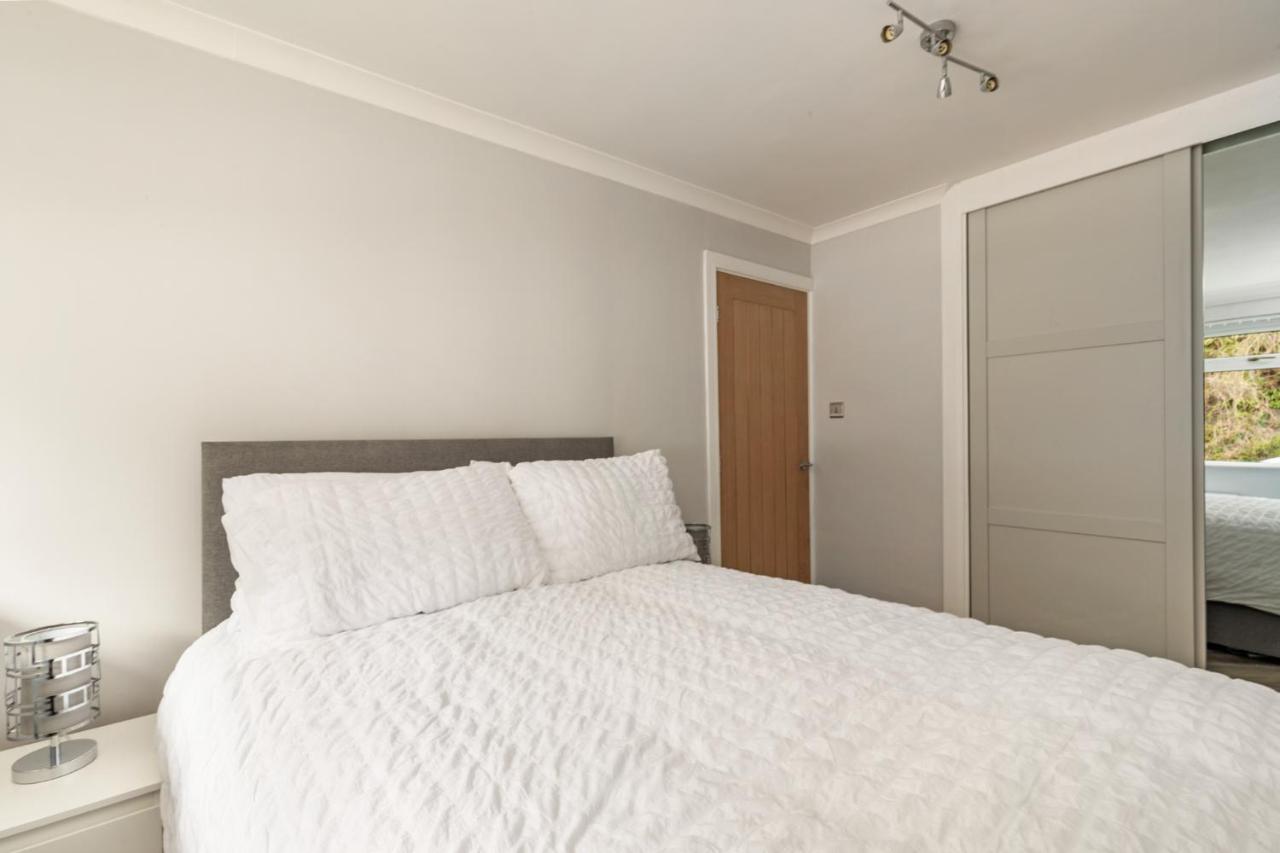 Pleasant View - Direct Beach Access, Sea Views And Parking Saundersfoot Eksteriør billede
